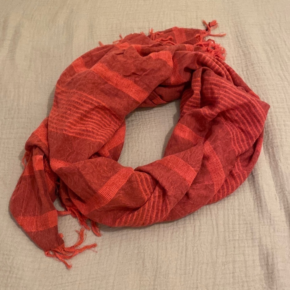 Madewell large scarf . Very good condition. 40”80”